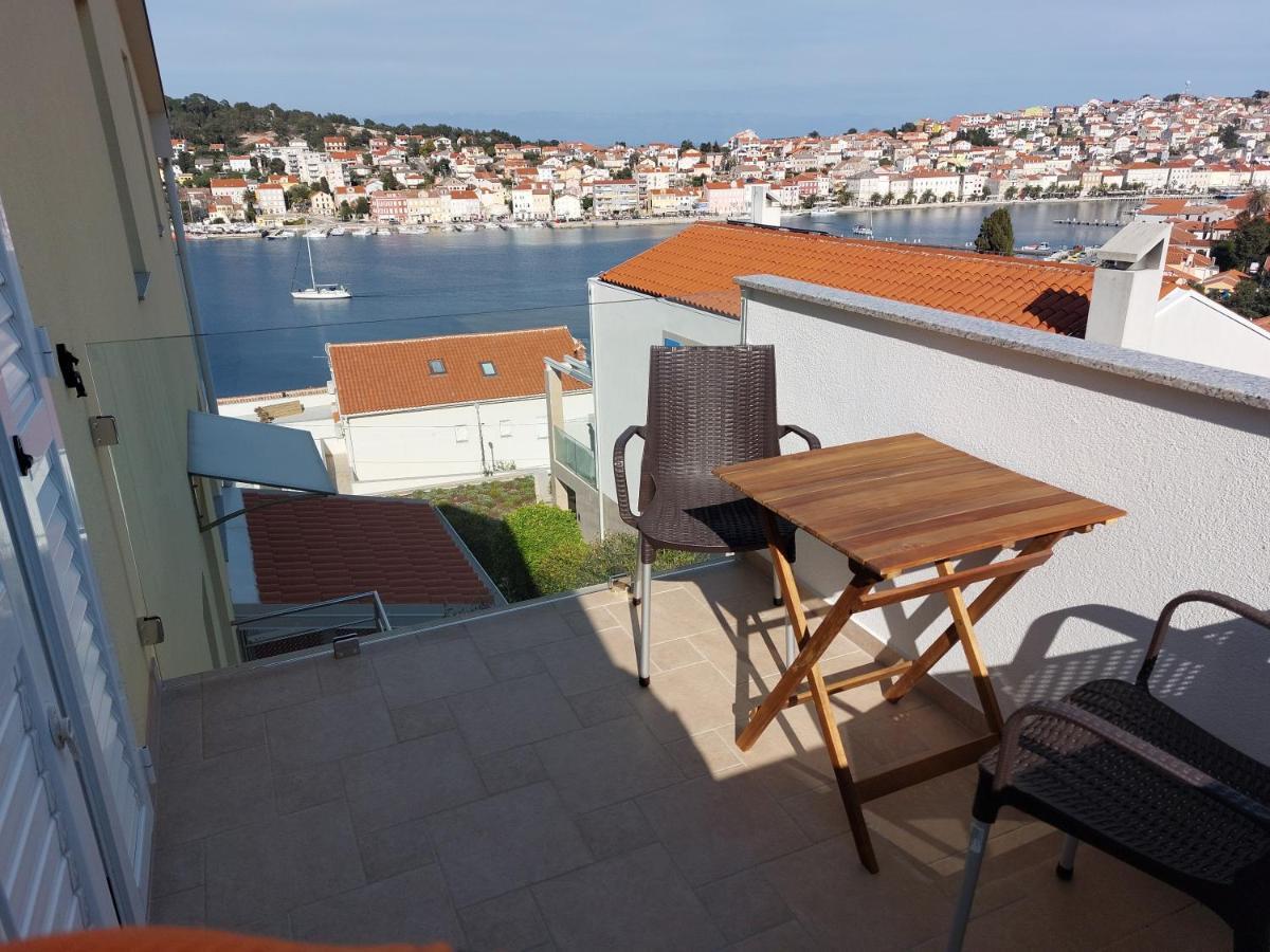Apartments Joni Cikat Mali Lošinj Værelse billede