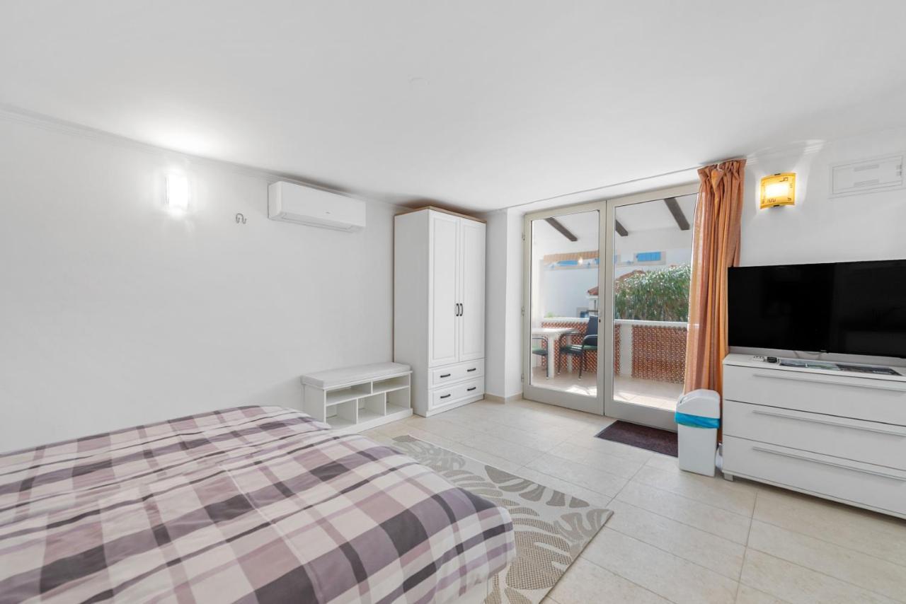 Apartments Joni Cikat Mali Lošinj Eksteriør billede