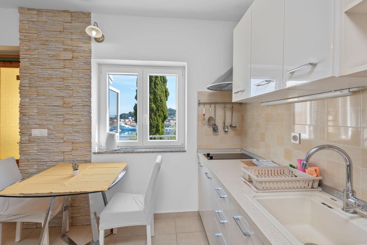 Apartments Joni Cikat Mali Lošinj Eksteriør billede