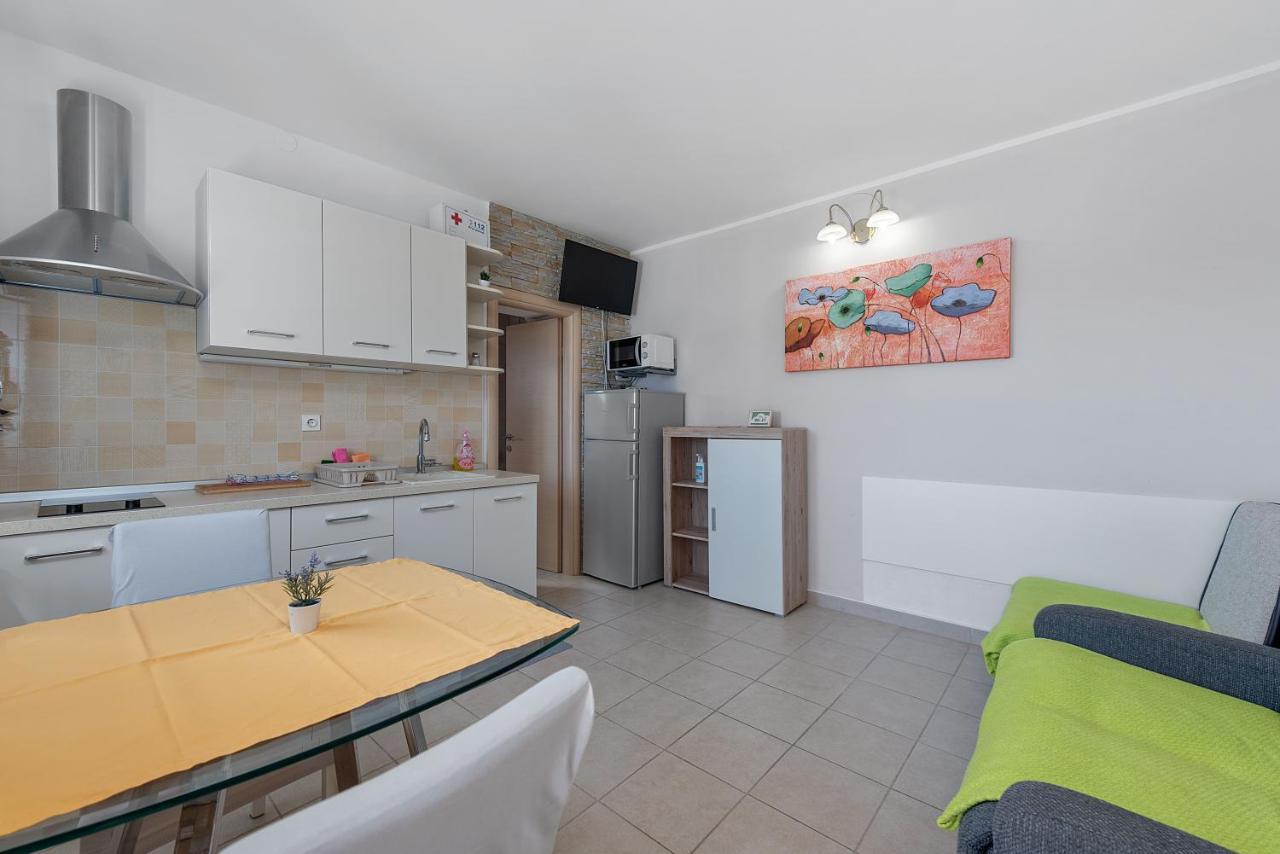 Apartments Joni Cikat Mali Lošinj Eksteriør billede
