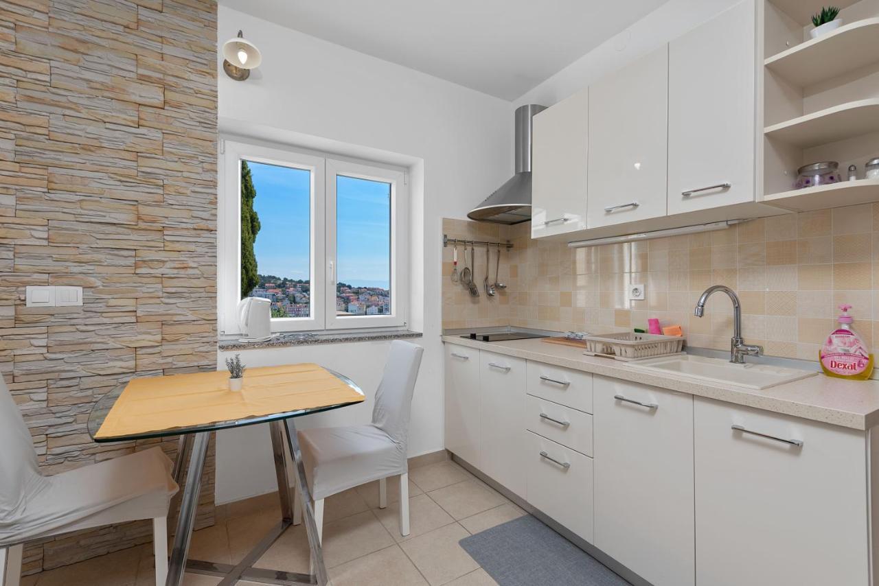 Apartments Joni Cikat Mali Lošinj Eksteriør billede