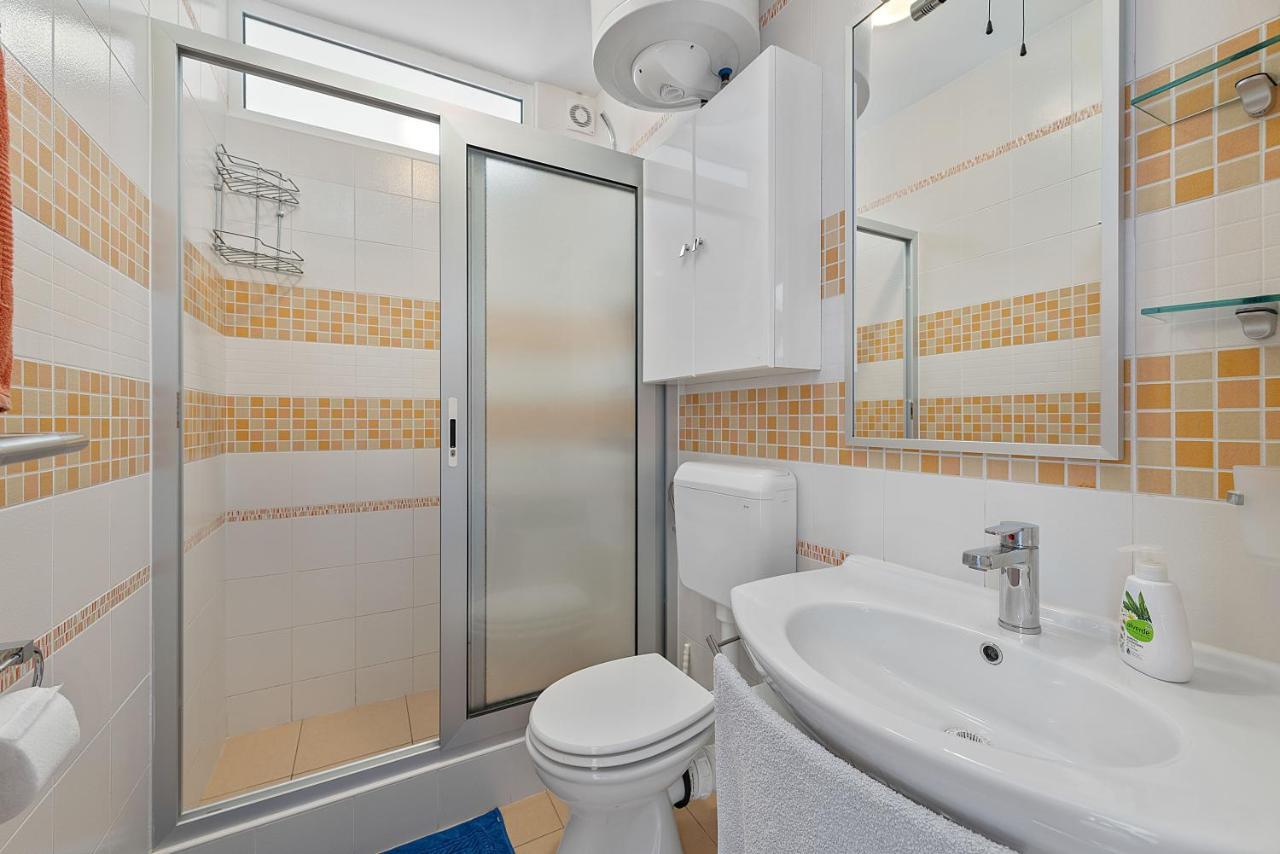 Apartments Joni Cikat Mali Lošinj Eksteriør billede