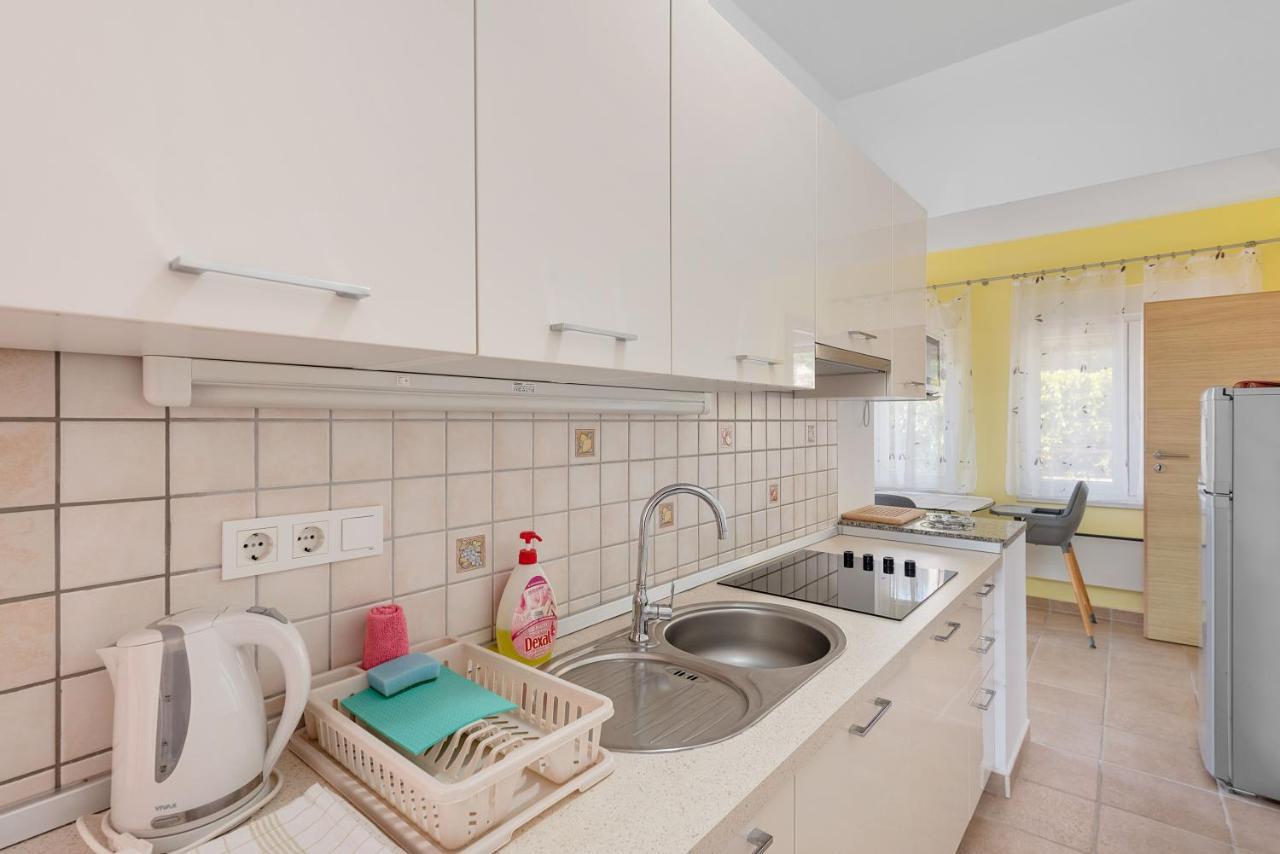Apartments Joni Cikat Mali Lošinj Eksteriør billede
