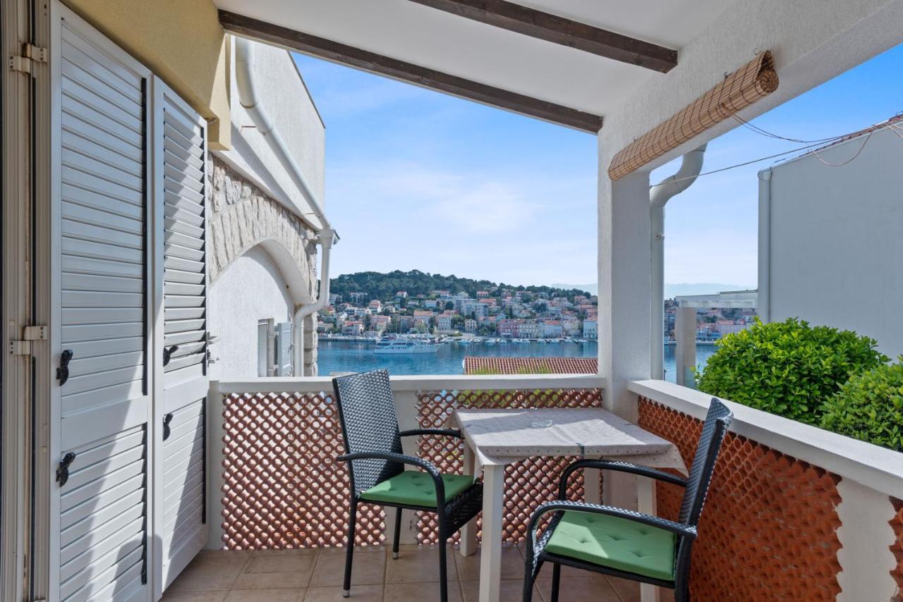 Apartments Joni Cikat Mali Lošinj Eksteriør billede